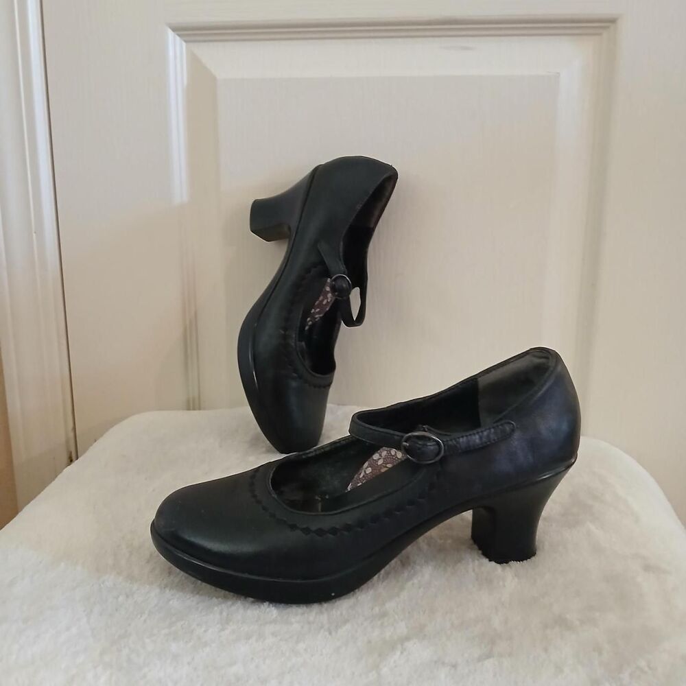 Dansko Bett black leather Mary Jane Chunky Block Heels Buckle EU 38 Academia